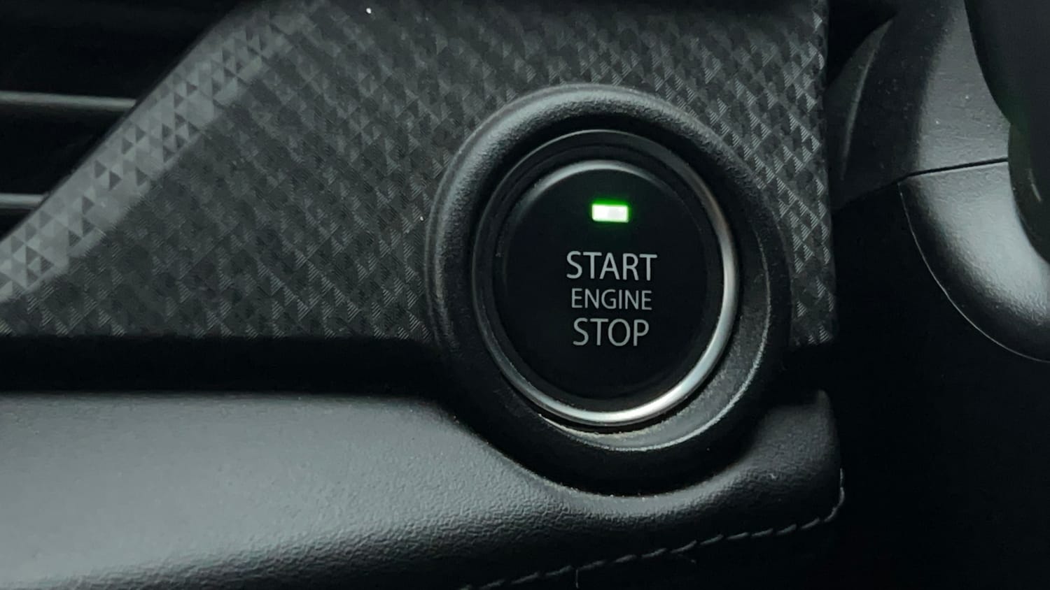 Used 2024 tata Nexon Fearless S 1.2 Revotron Petrol 7DCA Dual Tone Petrol Automatic top_features Keyless start