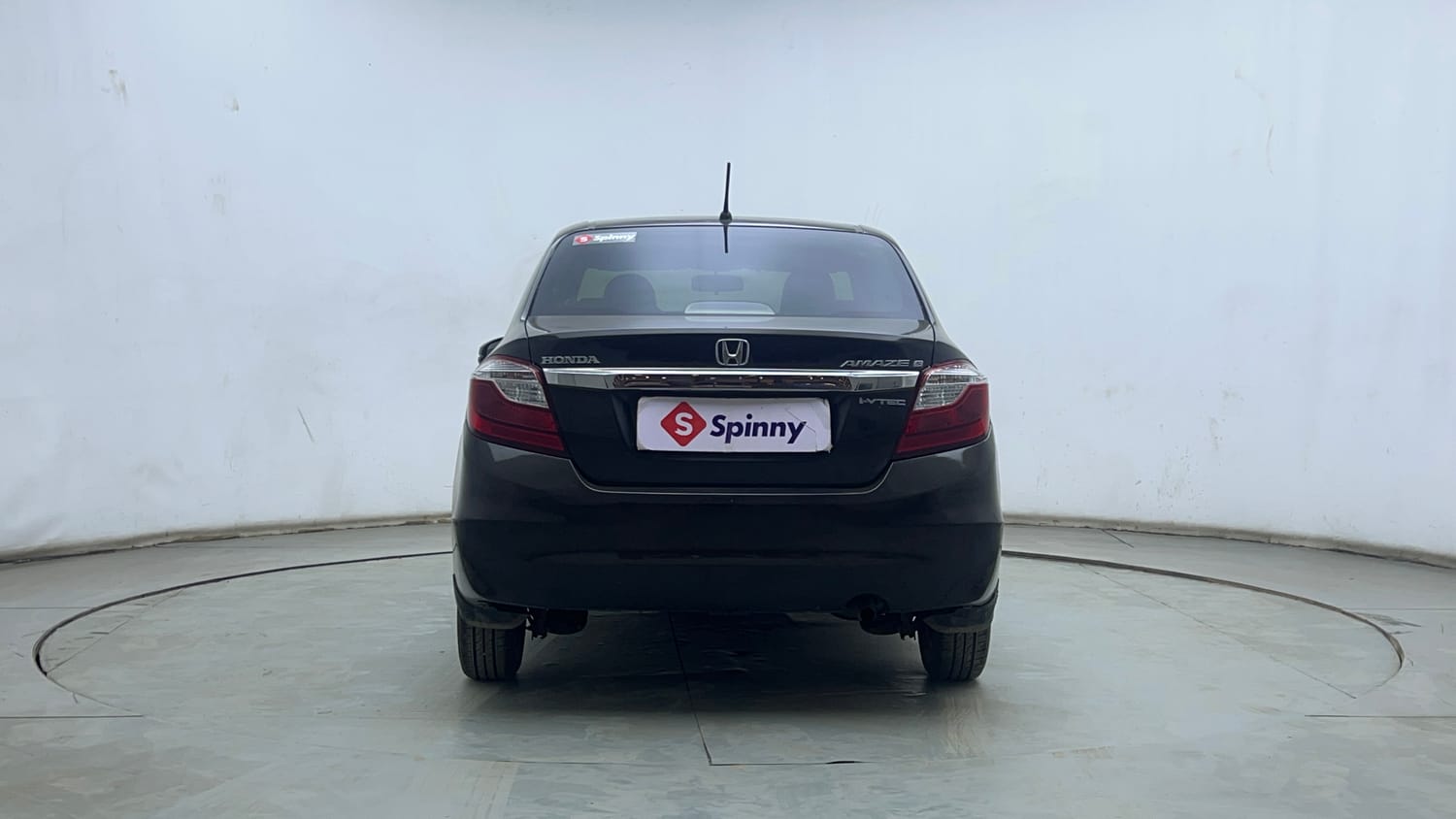 Used 2016 Honda Amaze 1.2 S i-VTEC Petrol Manual exterior BACK VIEW