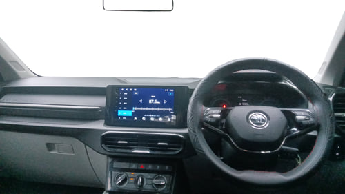 Used 2025 Skoda Kylaq Signature Petrol Manual interior DASHBOARD VIEW