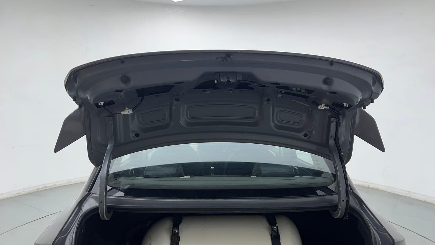 Used 2023 Hyundai Aura SX 1.2 CNG Cng Manual interior DICKY DOOR OPEN VIEW