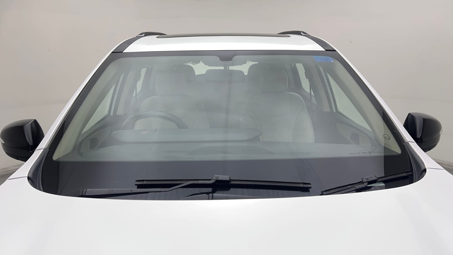 Used 2022 Mahindra XUV700 AX 5 Petrol AT 5 STR Petrol Automatic exterior FRONT WINDSHIELD VIEW