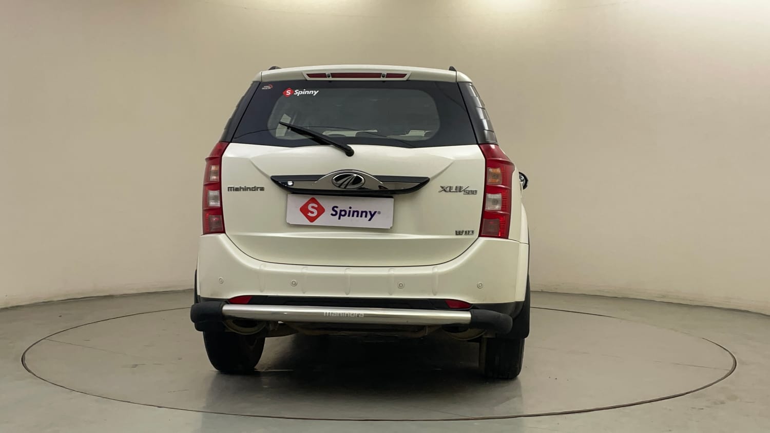 Used 2018 Mahindra XUV500 W10 Diesel Manual exterior BACK VIEW