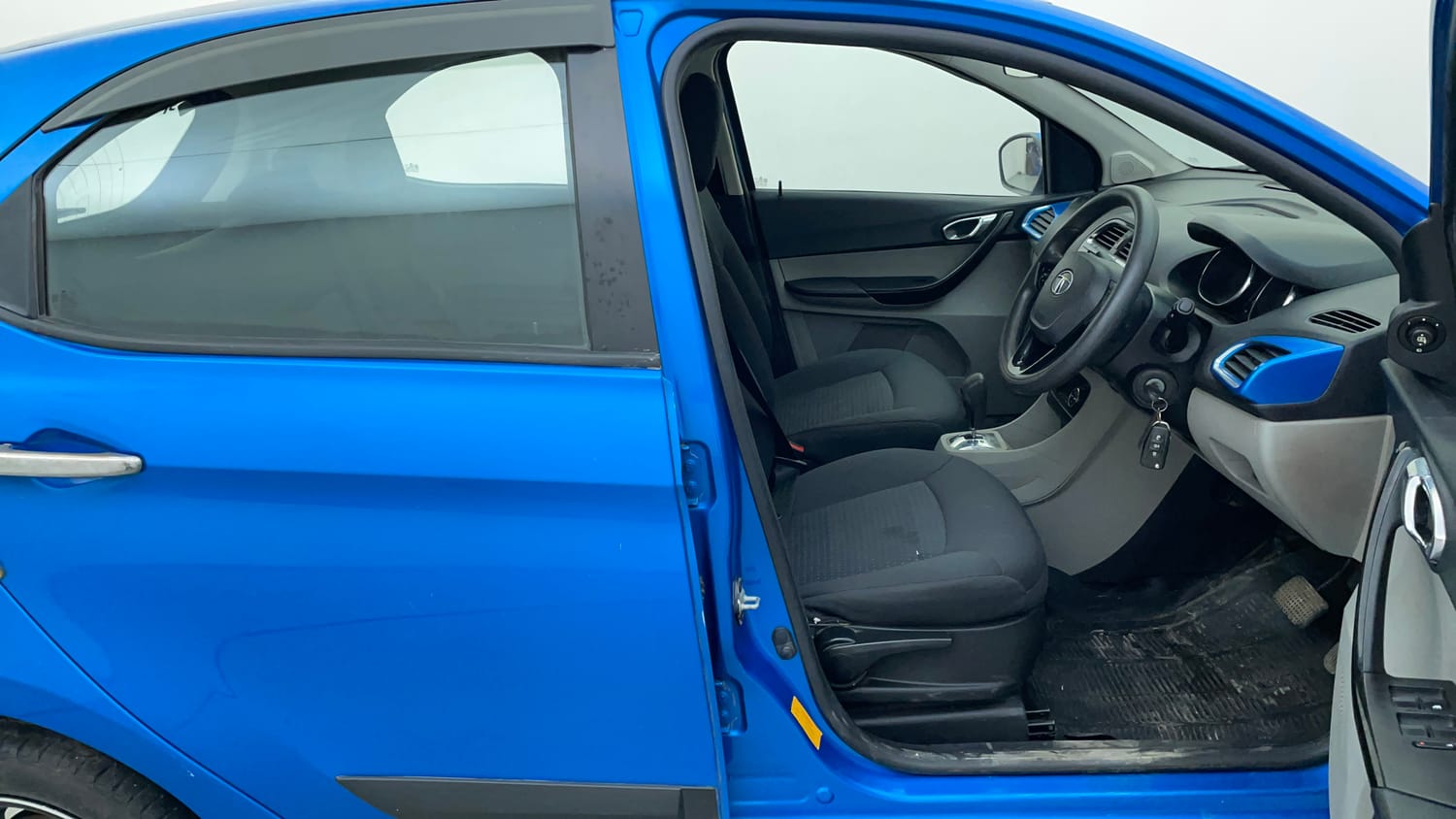 Used 2019 Tata Tiago Revotron XZA Plus Petrol Automatic interior RIGHT SIDE FRONT DOOR CABIN VIEW