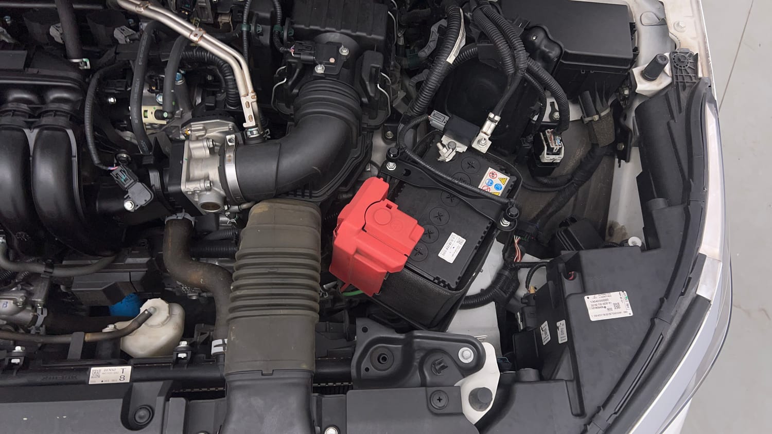 Used 2023 Honda City V Petrol CVT Petrol Automatic engine ENGINE LEFT SIDE VIEW