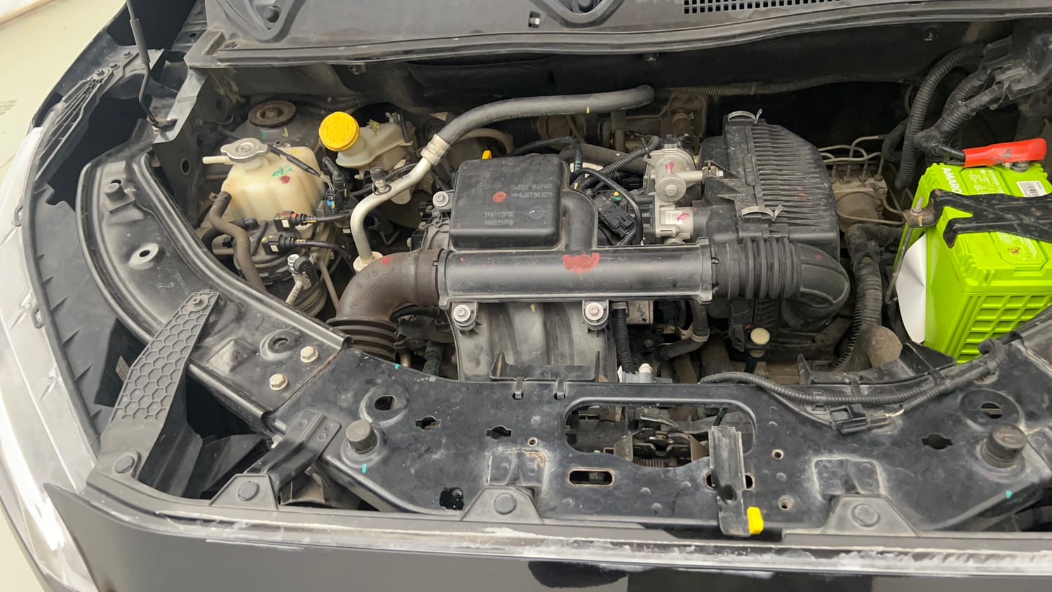 Used 2022 Nissan Magnite XV Petrol Manual engine ENGINE RIGHT SIDE VIEW