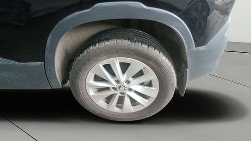 Used 2025 Skoda Kylaq Signature Petrol Manual tyres LEFT REAR TYRE RIM VIEW