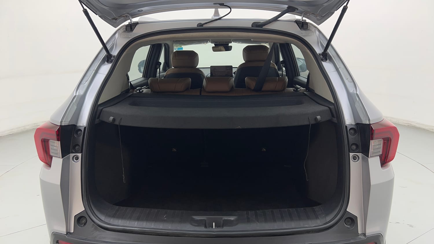 Used 2025 Honda Elevate ZX CVT Petrol Automatic interior DICKY INSIDE VIEW