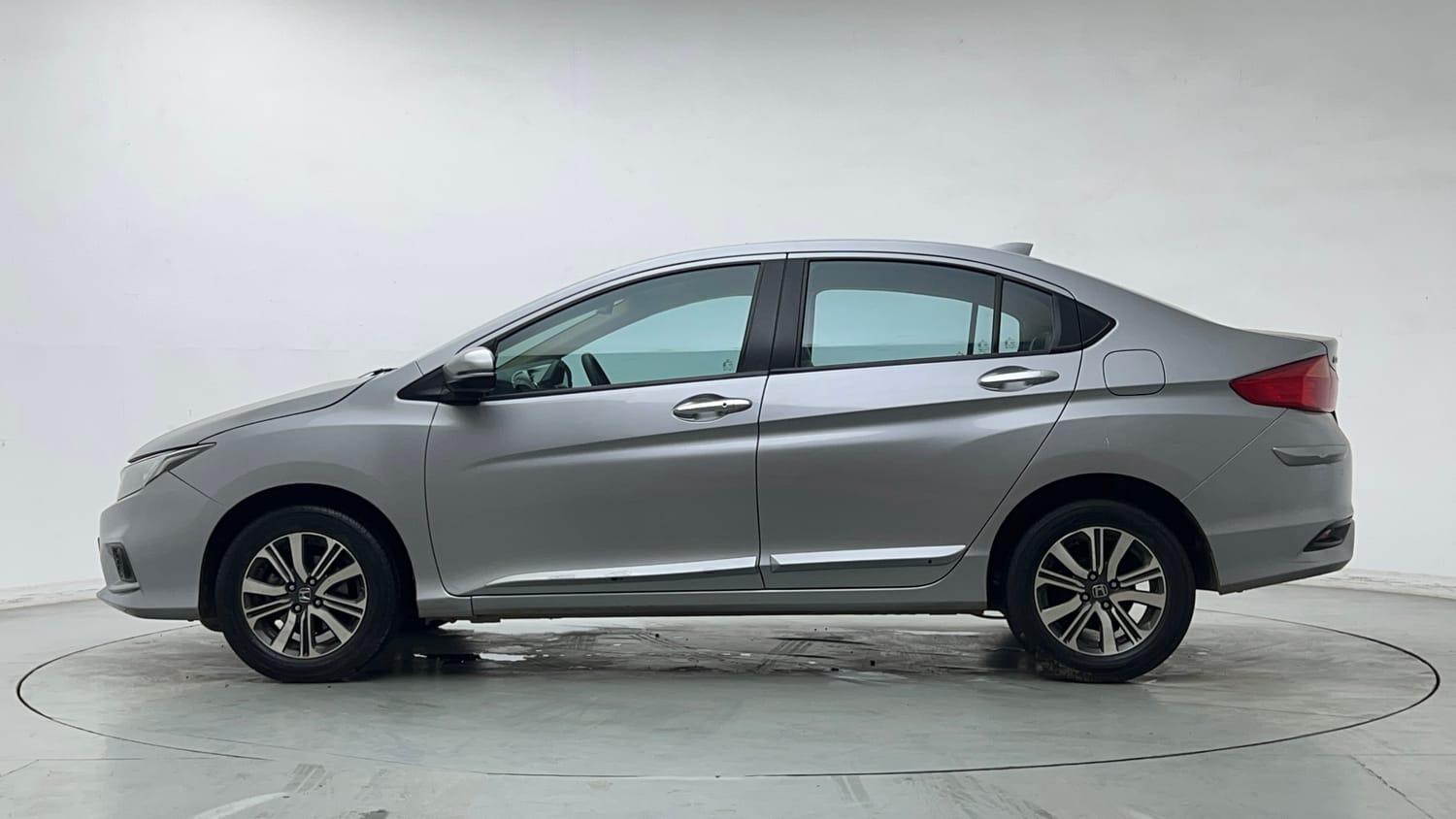Used 2019 Honda City V Petrol Petrol Manual exterior LEFT SIDE VIEW