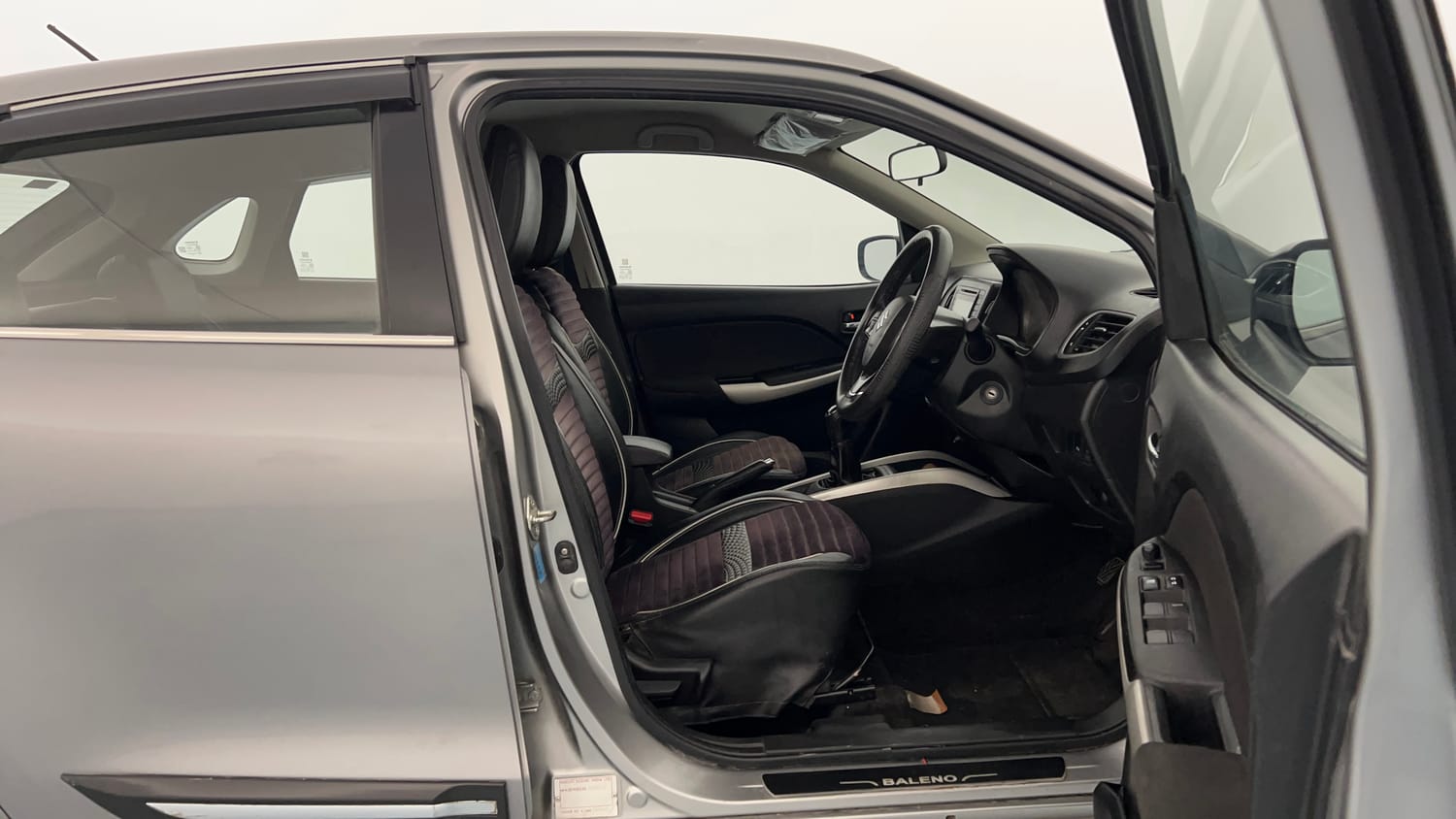 Used 2018 Maruti Suzuki Baleno Delta 1.2 Petrol Manual interior RIGHT SIDE FRONT DOOR CABIN VIEW