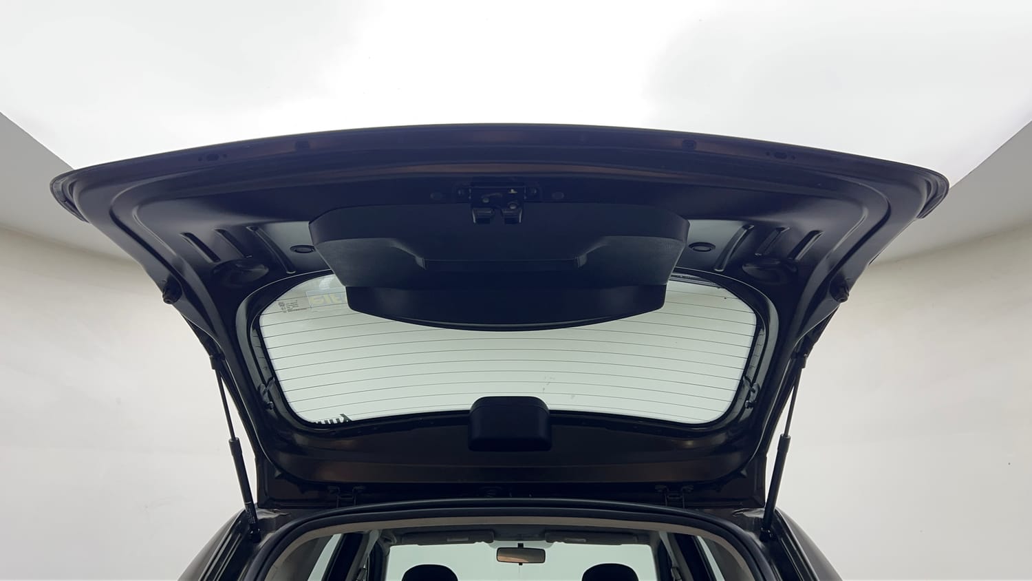 Used 2018 Renault Duster RXS CVT Petrol Automatic interior DICKY DOOR OPEN VIEW