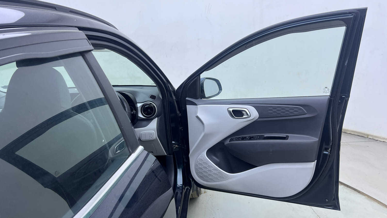 Used 2021 Hyundai Grand i10 Nios Sportz 1.2 Kappa VTVT Petrol Manual interior RIGHT FRONT DOOR OPEN VIEW