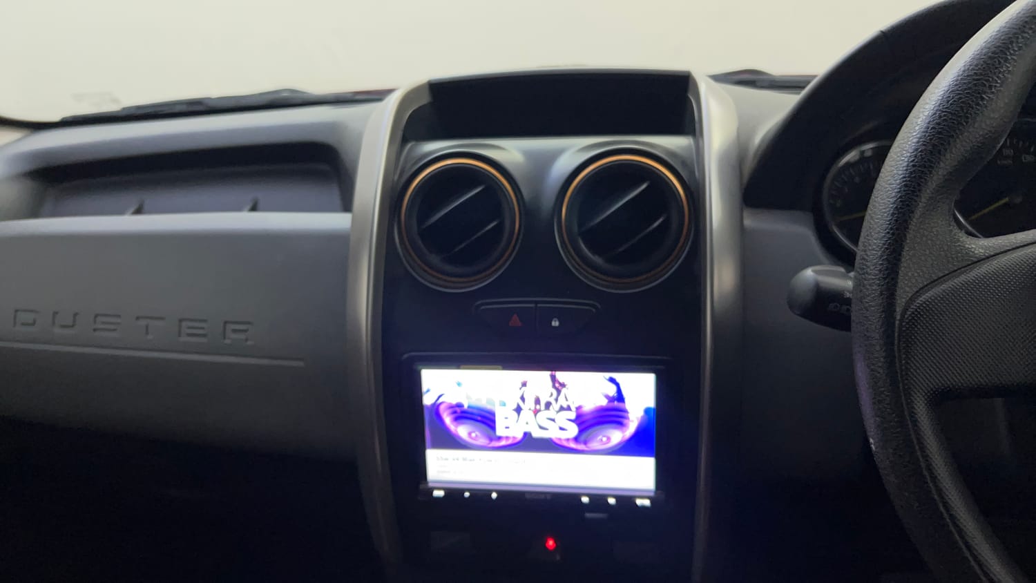 Used 2018 Renault Duster RXS CVT Petrol Automatic top_features Integrated (in-dash) music system