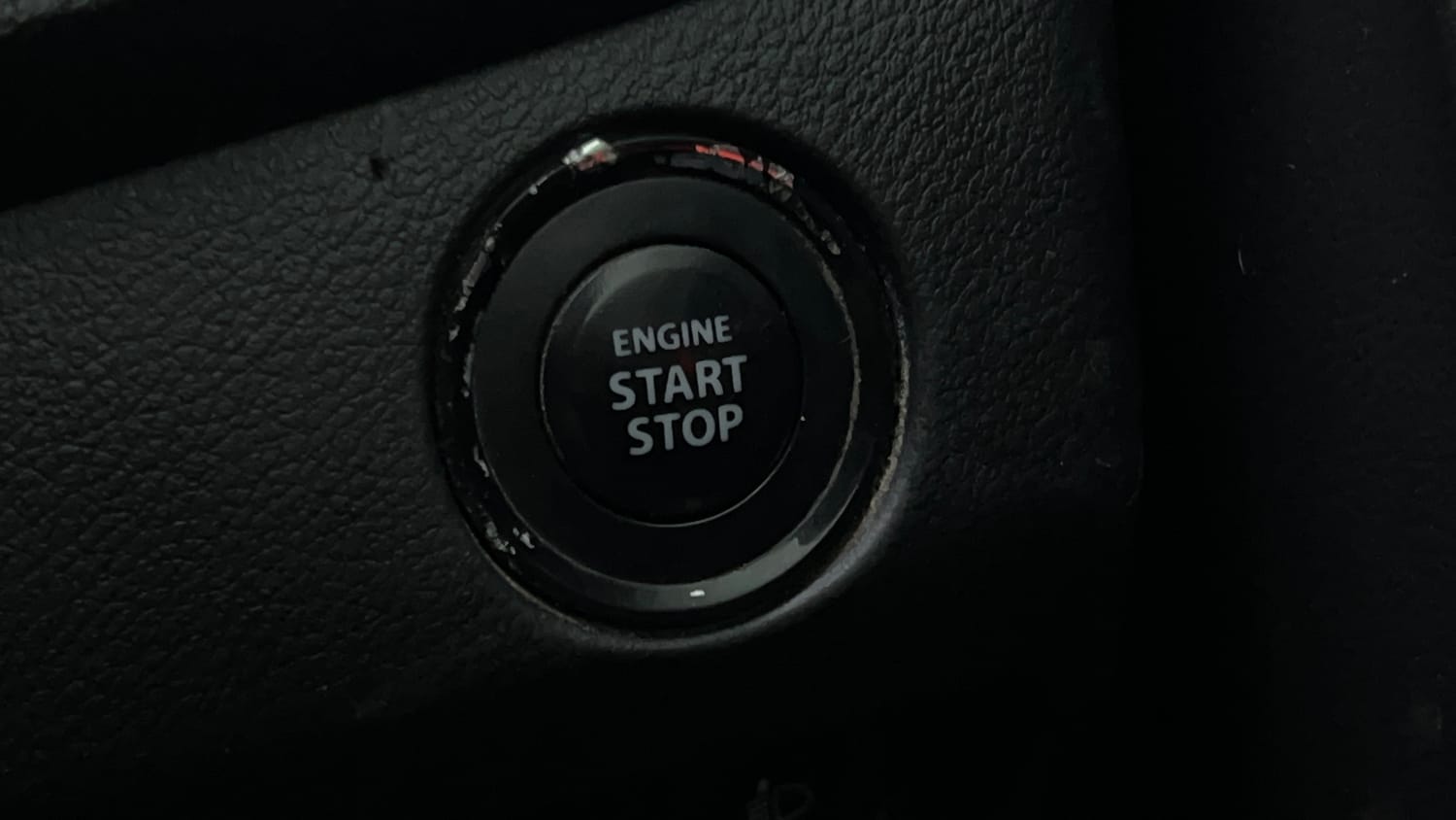 Used 2016 Maruti Suzuki Baleno Zeta 1.2 AT Petrol Automatic top_features Keyless start