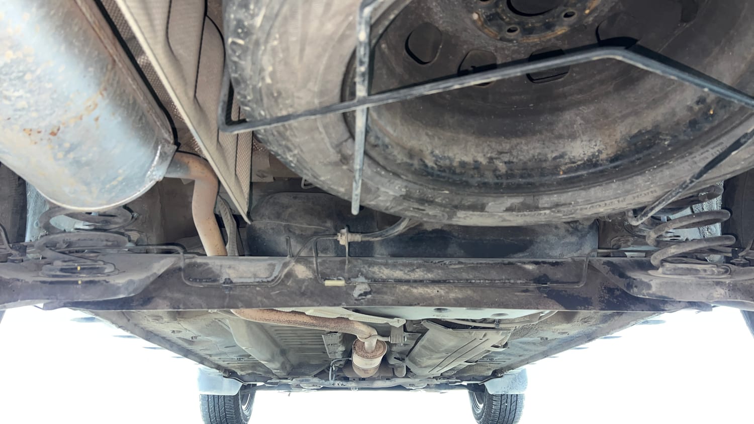 Used 2018 Renault Duster RXS CVT Petrol Automatic extra REAR UNDERBODY VIEW (TAKEN FROM REAR)