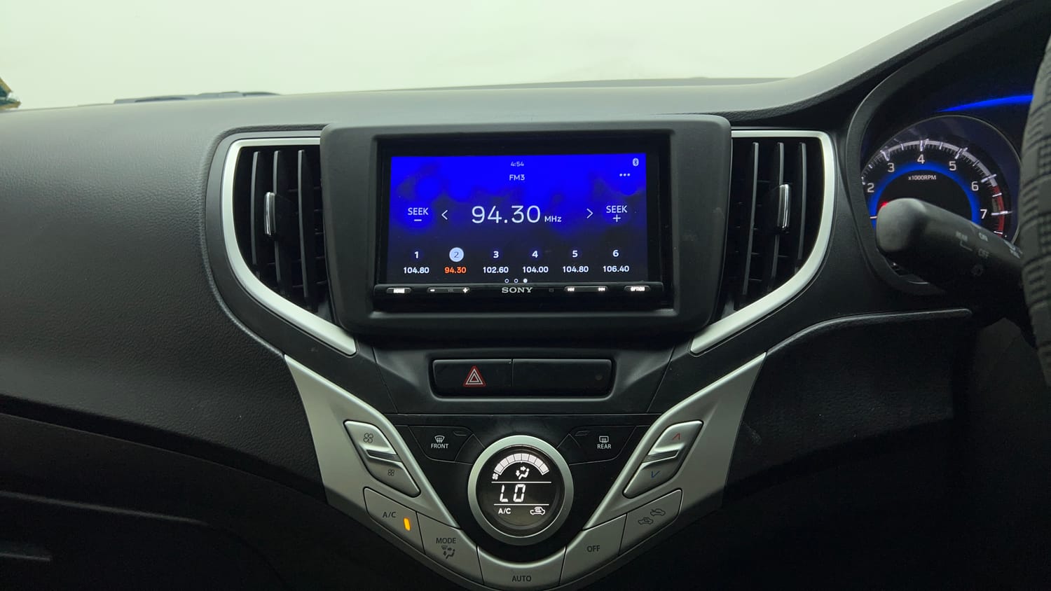 Used 2018 Maruti Suzuki Baleno Delta 1.2 Petrol Manual top_features Integrated (in-dash) music system