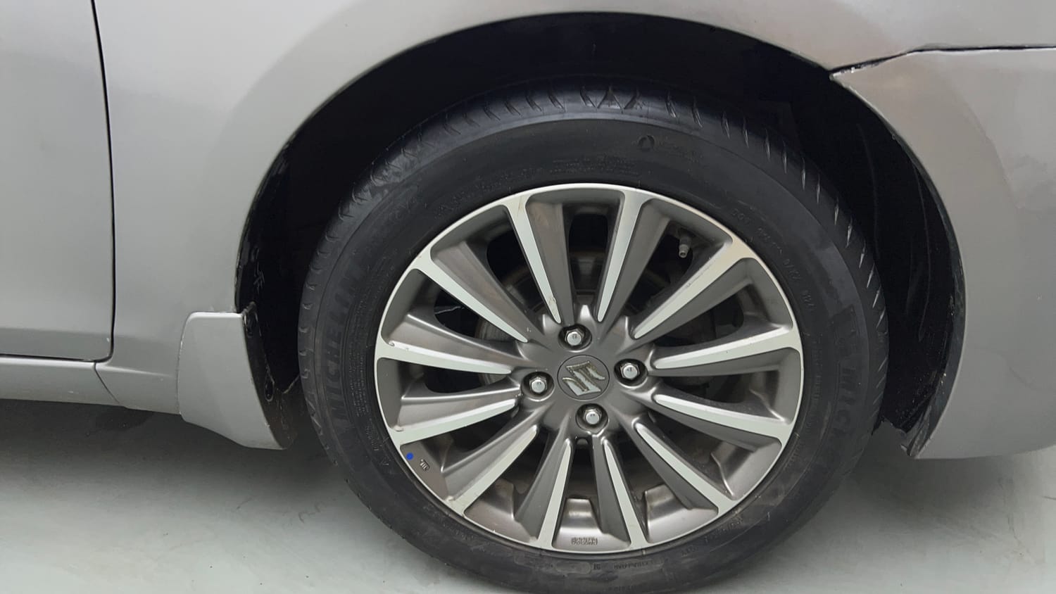 Used 2020 Maruti Suzuki Ciaz Alpha Hybrid 1.5 Petrol Manual tyres RIGHT FRONT TYRE RIM VIEW