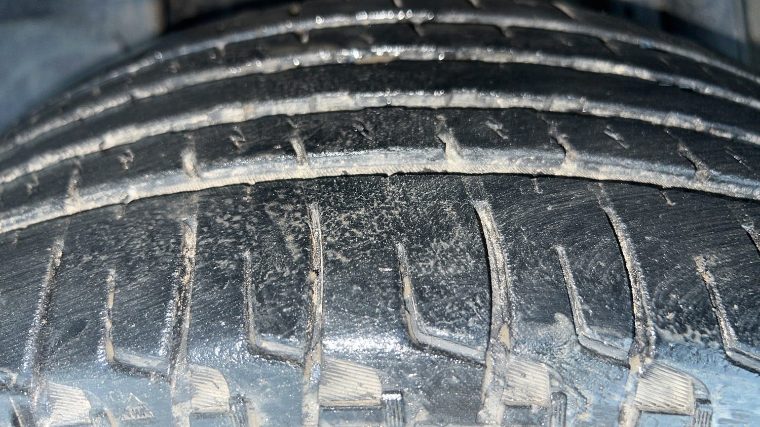 Used 2018 Renault Duster RXS CVT Petrol Automatic tyres RIGHT REAR TYRE TREAD VIEW