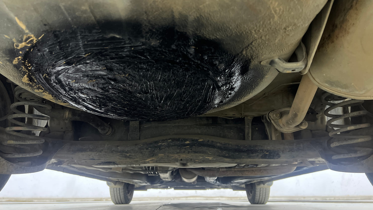 Used 2016 Honda Amaze 1.2 S i-VTEC Petrol Manual extra REAR UNDERBODY VIEW (TAKEN FROM REAR)