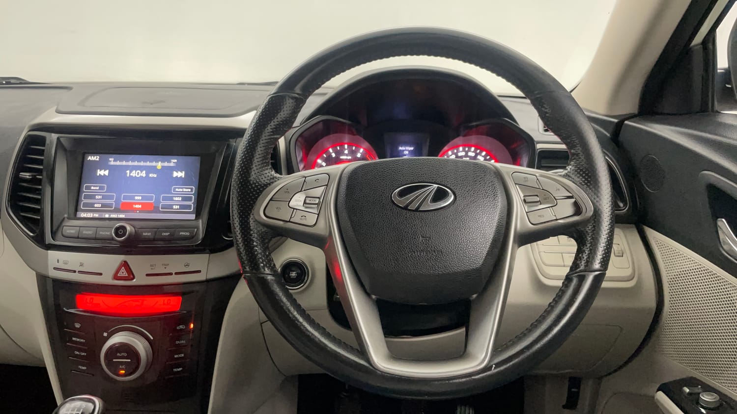 Used 2022 Mahindra XUV 300 W8 (O) 1.2 Petrol Petrol Manual interior STEERING VIEW