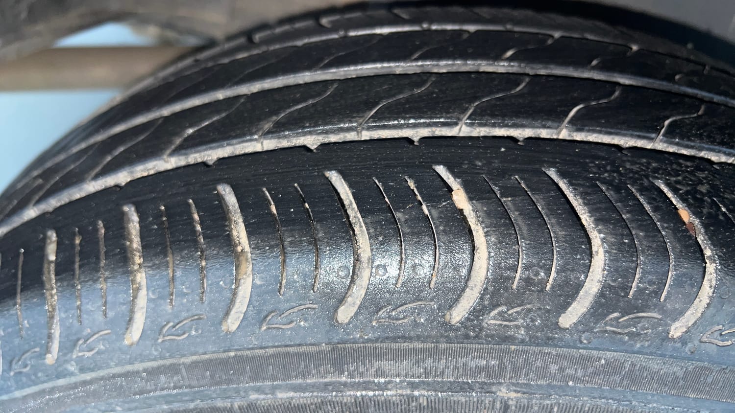 Used 2025 honda Amaze 2nd Generation VX 1.2 Petrol MT Petrol Manual tyres RIGHT REAR TYRE TREAD VIEW