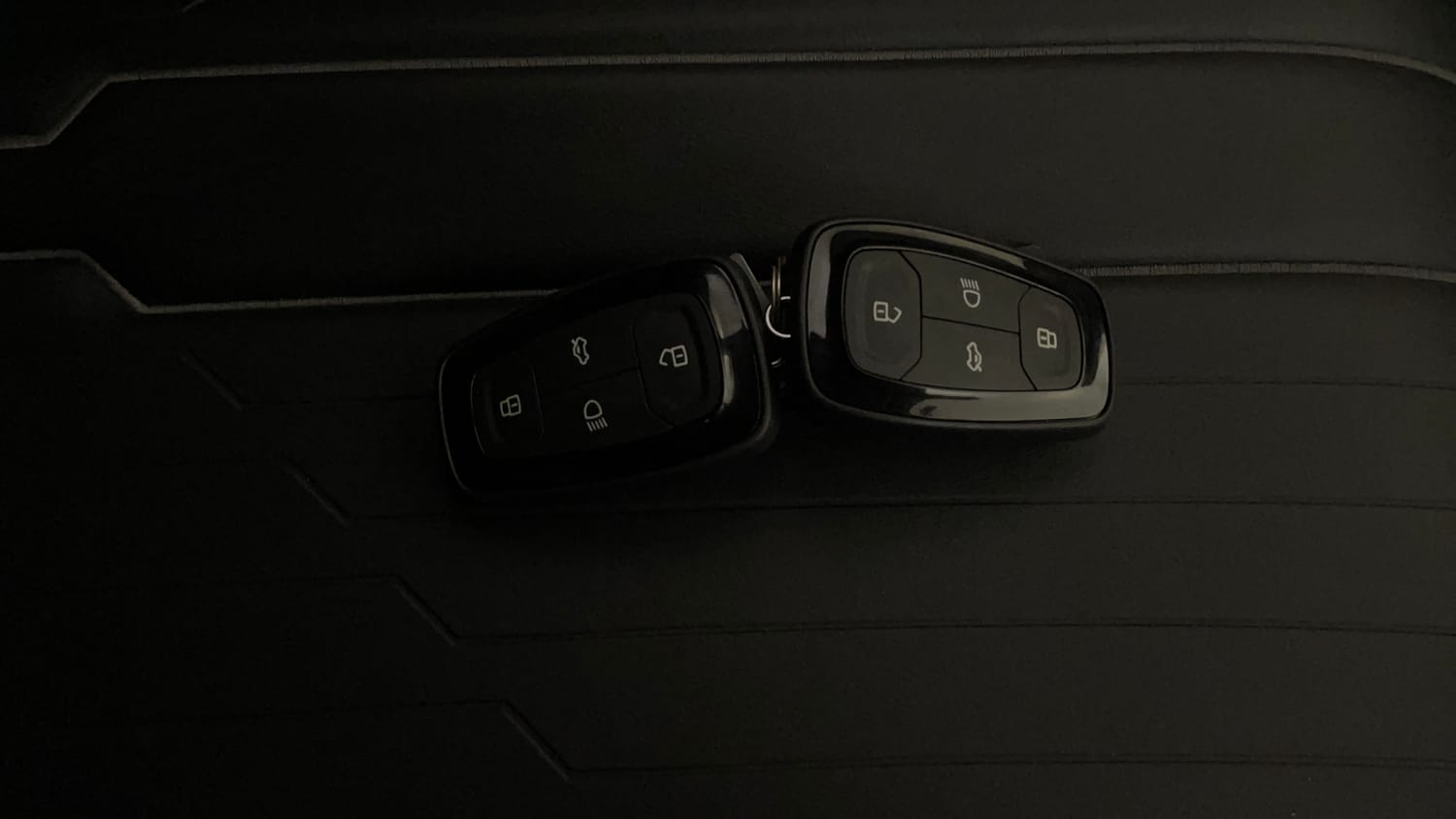 Used 2025 Tata Altroz Accomplished Plus S Petrol 6DCT Petrol Automatic extra CAR KEY VIEW