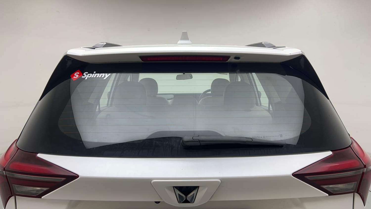 Used 2022 Mahindra XUV700 AX 5 Petrol AT 5 STR Petrol Automatic exterior BACK WINDSHIELD VIEW