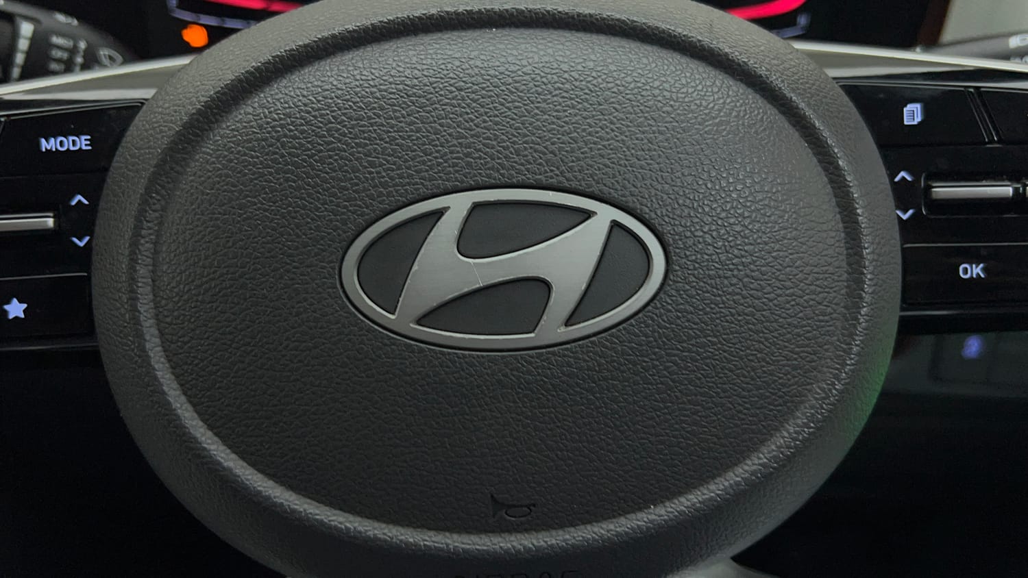 Used 2024 Hyundai Creta 1.5 CRDi Diesel MT DSL S(O) Diesel Manual top_features Airbags