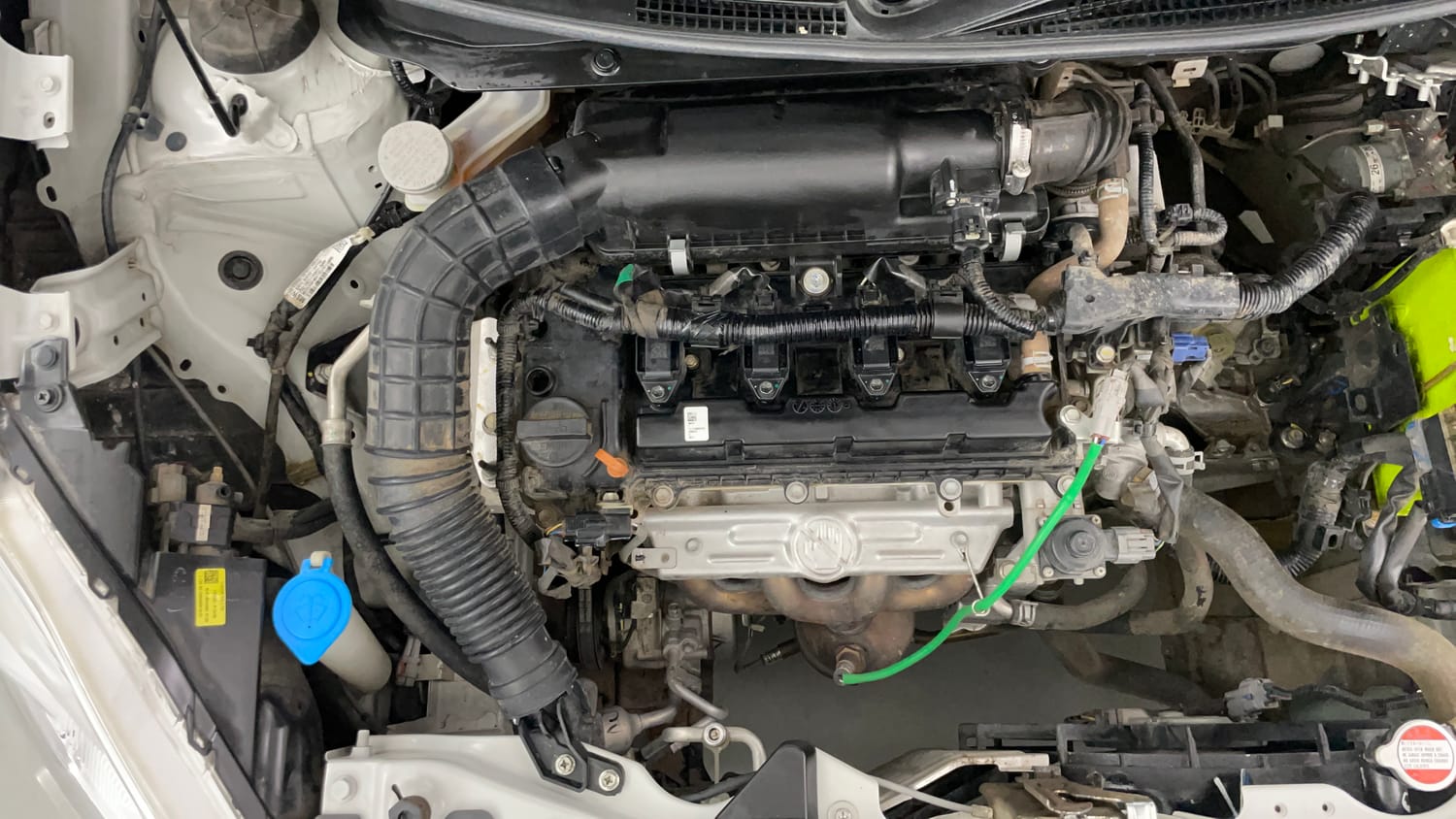 Used 2023 Maruti Suzuki Swift VXi Petrol Manual engine ENGINE RIGHT SIDE VIEW