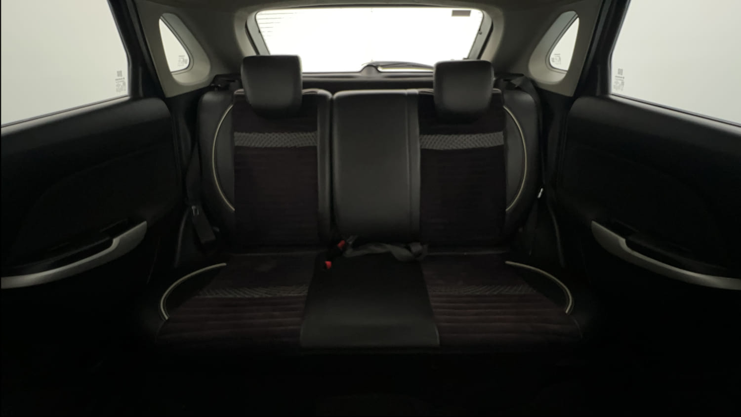 Used 2018 Maruti Suzuki Baleno Delta 1.2 Petrol Manual interior REAR SEAT CONDITION VIEW