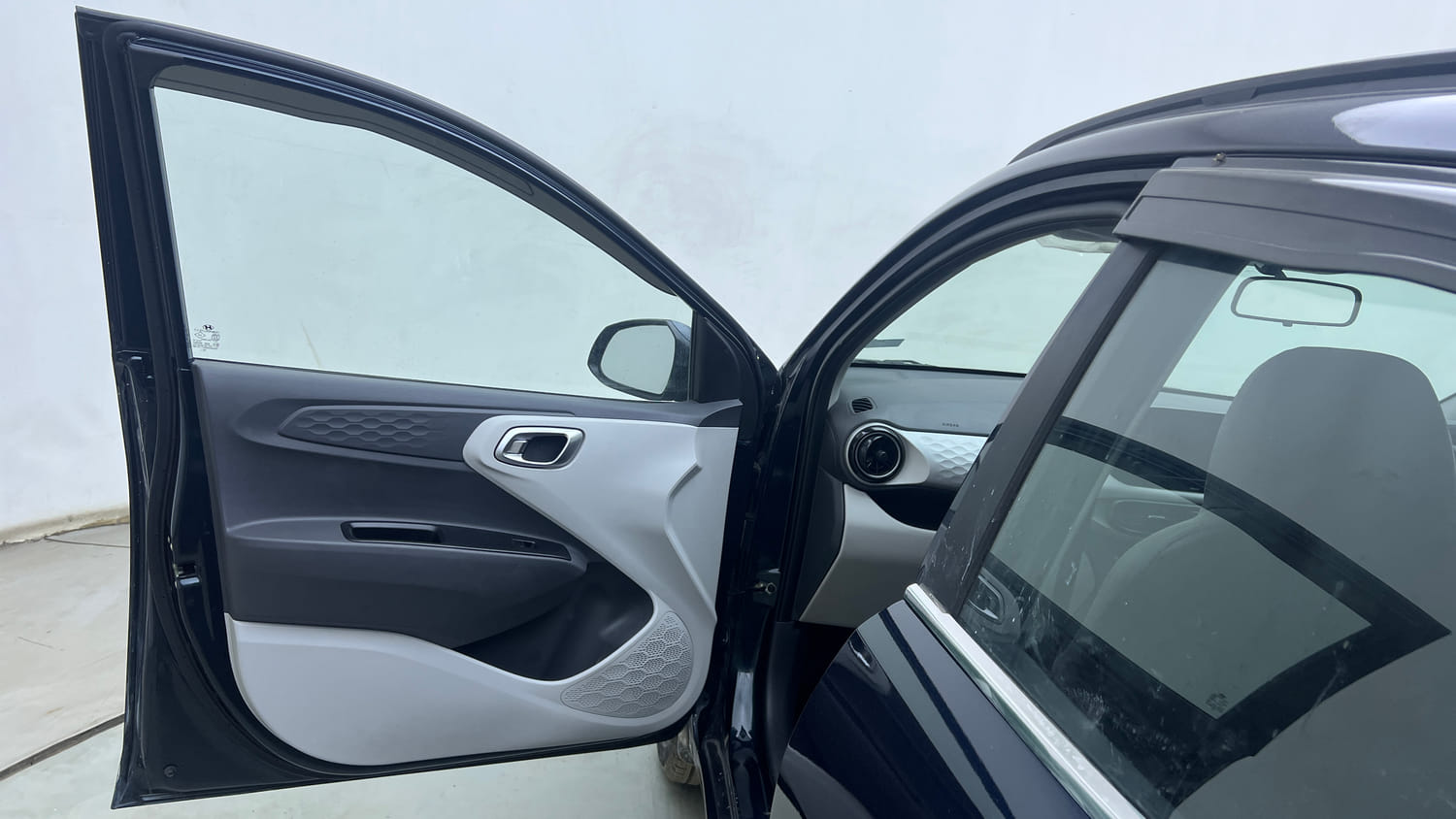 Used 2021 Hyundai Grand i10 Nios Sportz 1.2 Kappa VTVT Petrol Manual interior LEFT FRONT DOOR OPEN VIEW