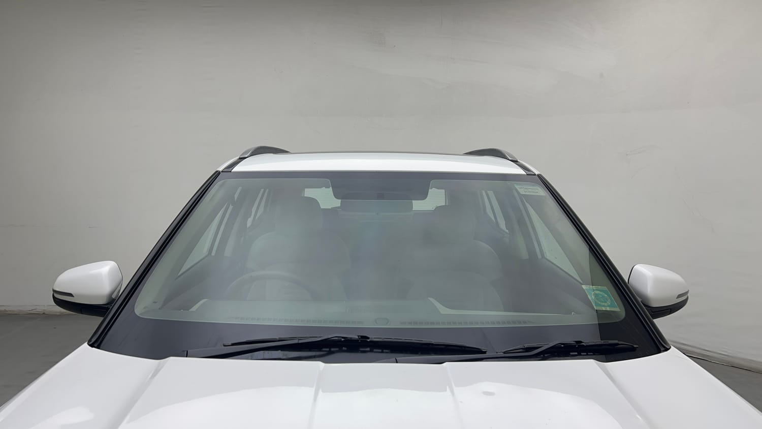 Used 2024 Hyundai Creta 1.5 CRDi Diesel MT DSL S(O) Diesel Manual exterior FRONT WINDSHIELD VIEW