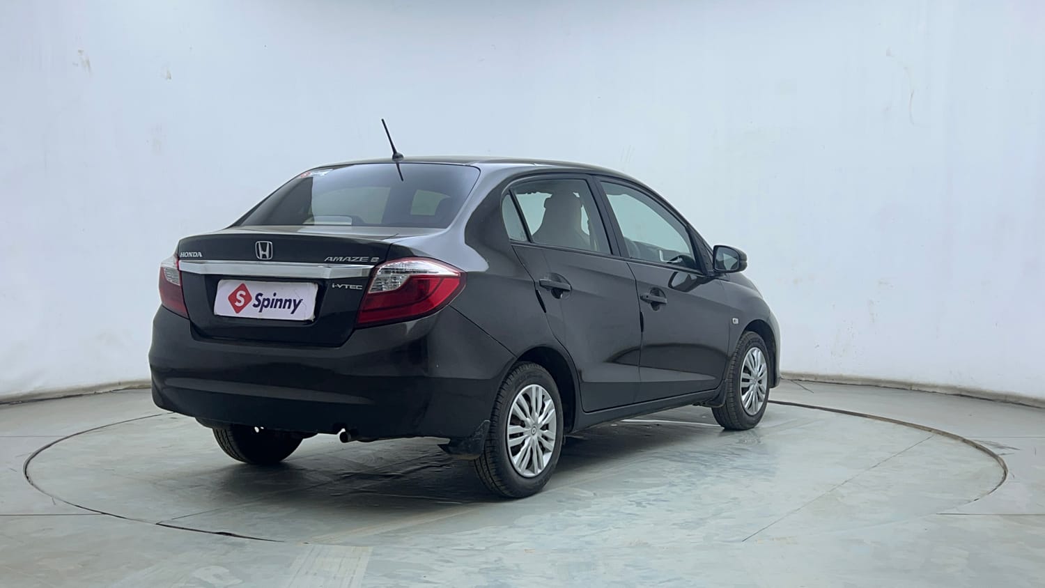 Used 2016 Honda Amaze 1.2 S i-VTEC Petrol Manual exterior RIGHT REAR CORNER VIEW