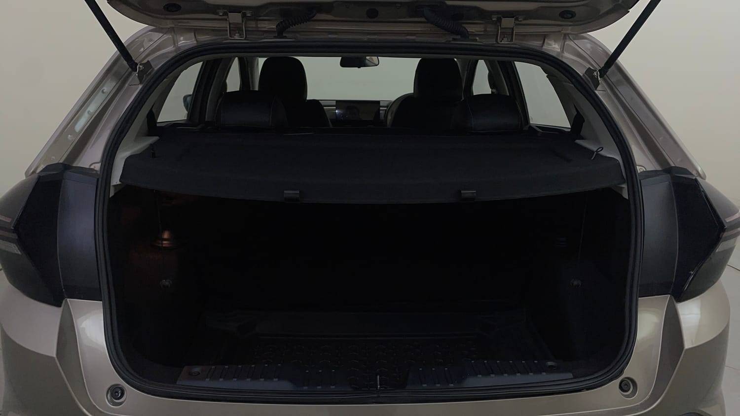Used 2025 Tata Altroz Accomplished Plus S Petrol 6DCT Petrol Automatic interior DICKY INSIDE VIEW
