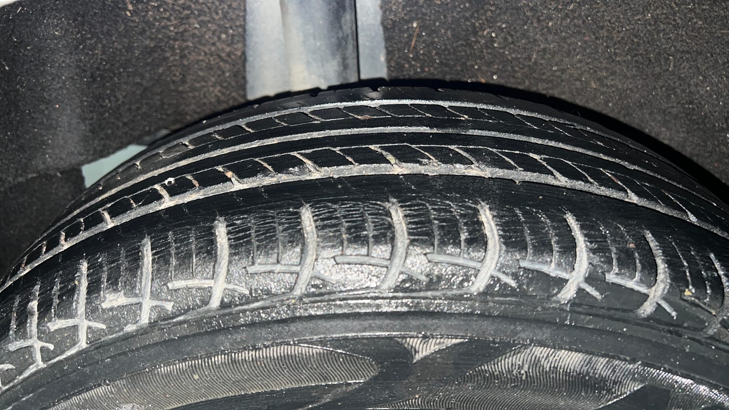Used 2018 Maruti Suzuki Baleno Delta 1.2 Petrol Manual tyres RIGHT REAR TYRE TREAD VIEW