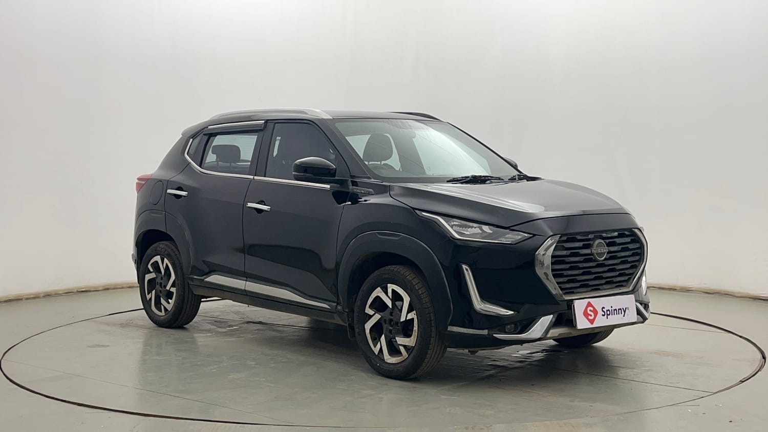 Used 2022 Nissan Magnite XV Petrol Manual exterior RIGHT FRONT CORNER VIEW