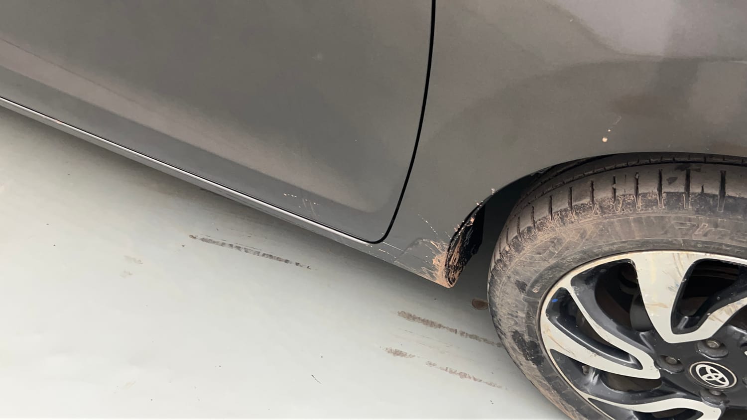 Used 2020 Toyota Glanza G CVT Petrol Automatic dents MINOR SCRATCH