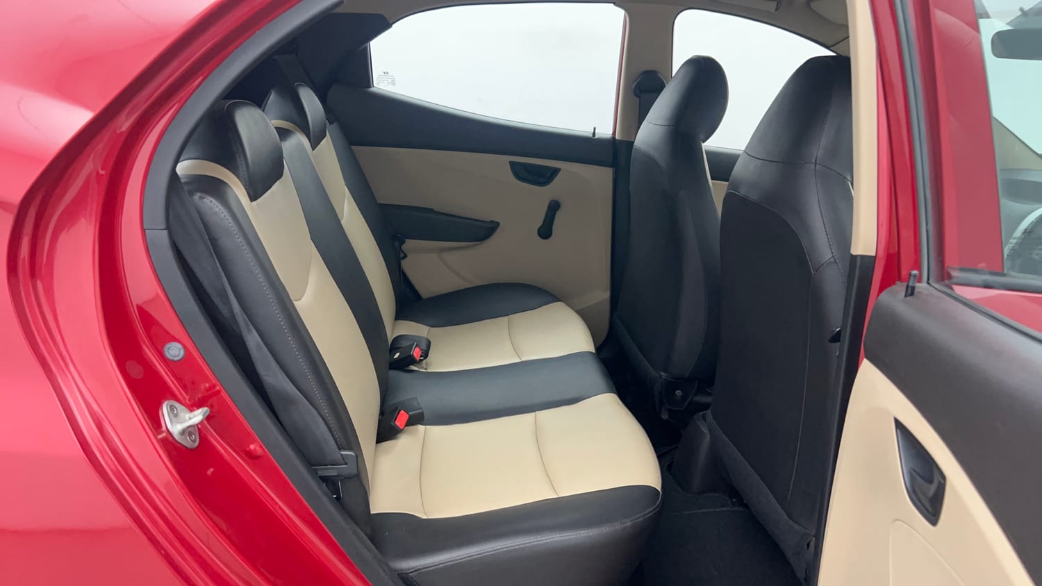 Used 2016 Hyundai Eon Era + AirBag Petrol Manual interior RIGHT SIDE REAR DOOR CABIN VIEW