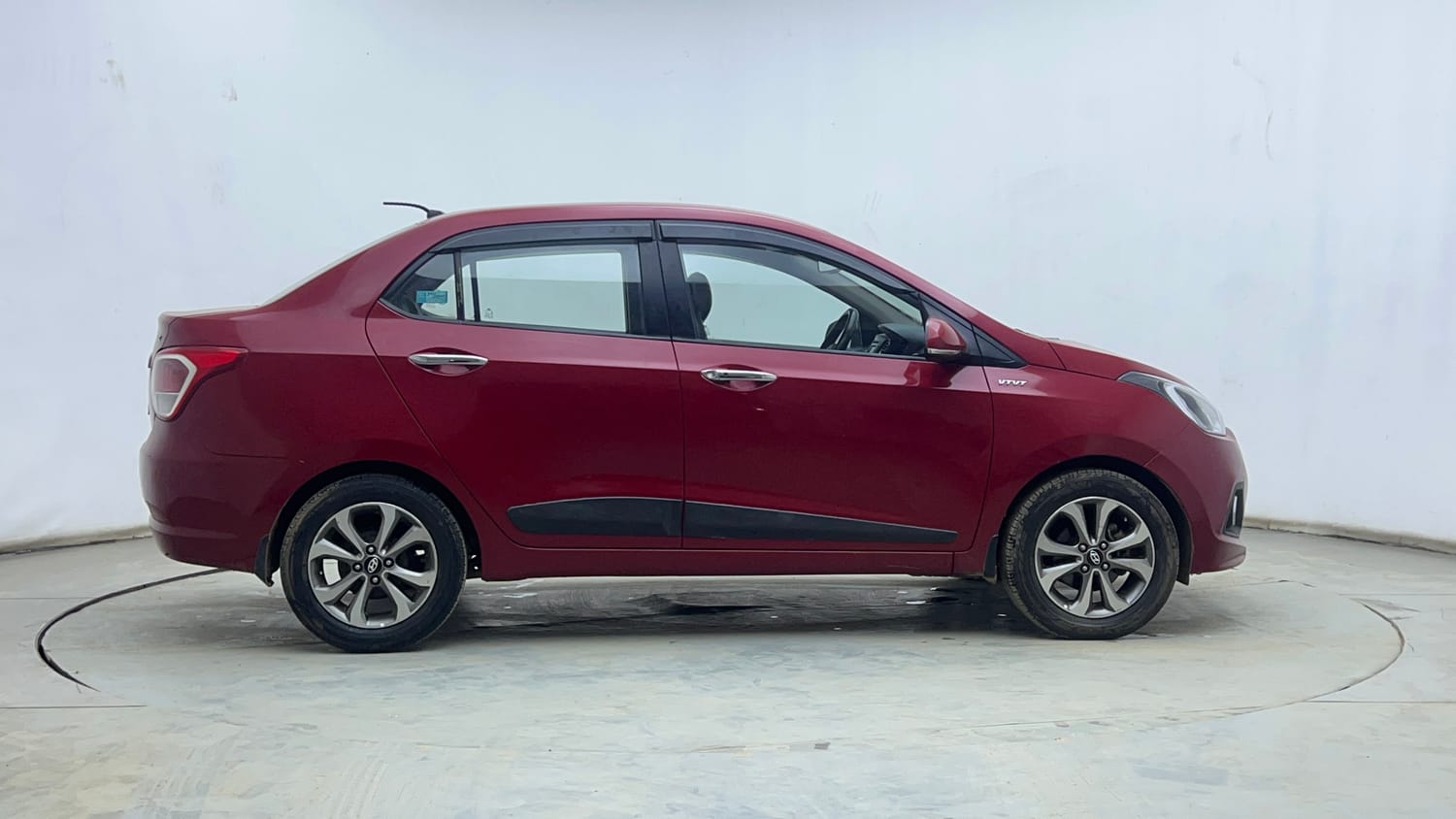Used 2016 Hyundai Xcent SX 1.2 (O) Petrol Manual exterior RIGHT SIDE VIEW