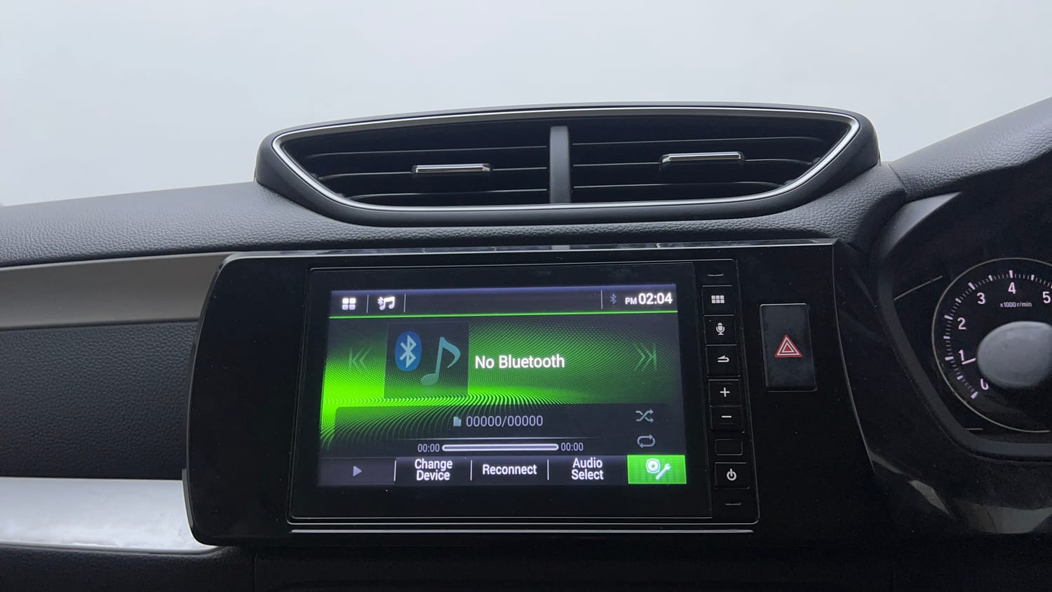 Used 2025 honda Amaze 2nd Generation VX 1.2 Petrol MT Petrol Manual top_features Touch screen infotainment system