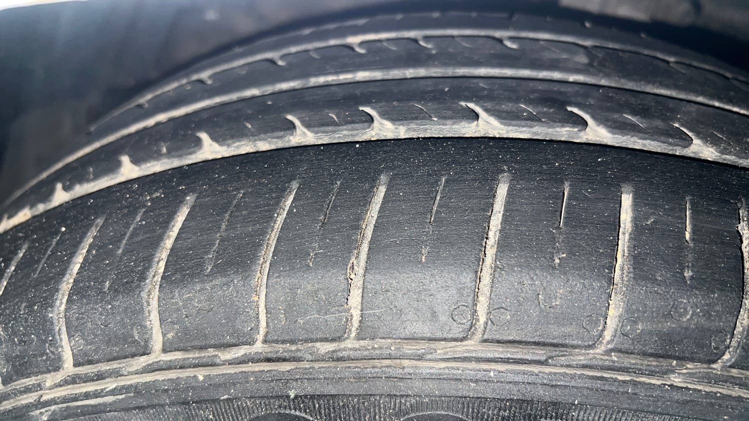 Used 2024 Maruti Suzuki Ciaz Sigma 1.5 Petrol Manual tyres LEFT FRONT TYRE TREAD VIEW