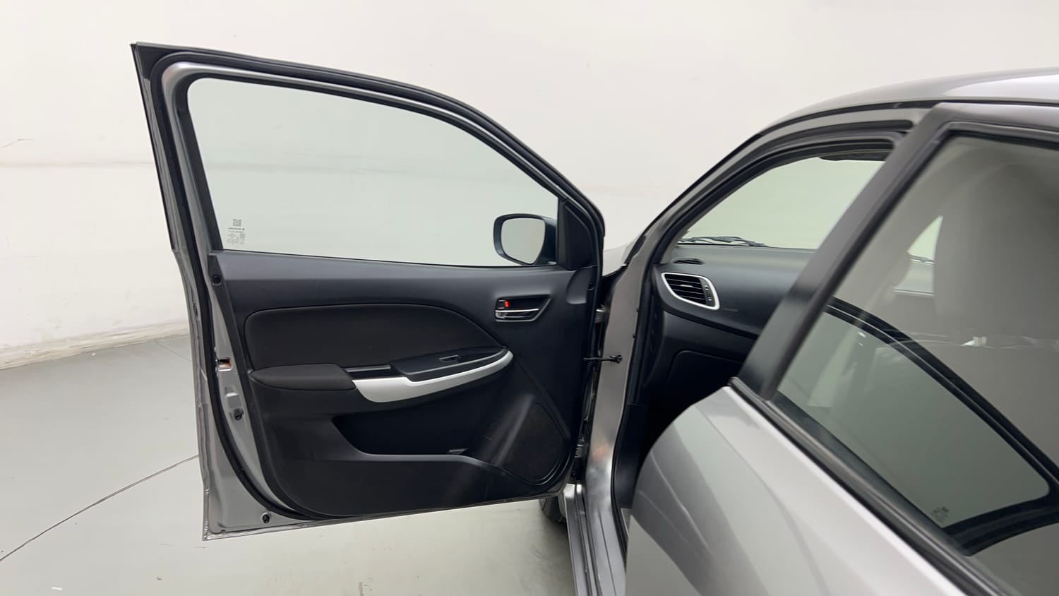 Used 2018 Maruti Suzuki Baleno Delta 1.2 Petrol Manual interior LEFT FRONT DOOR OPEN VIEW