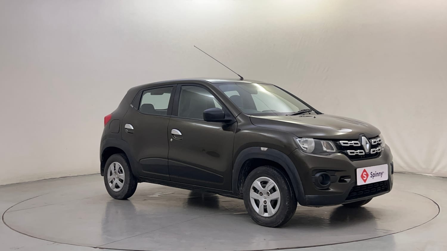 Used 2016 Renault Kwid RXL Petrol Manual exterior RIGHT FRONT CORNER VIEW