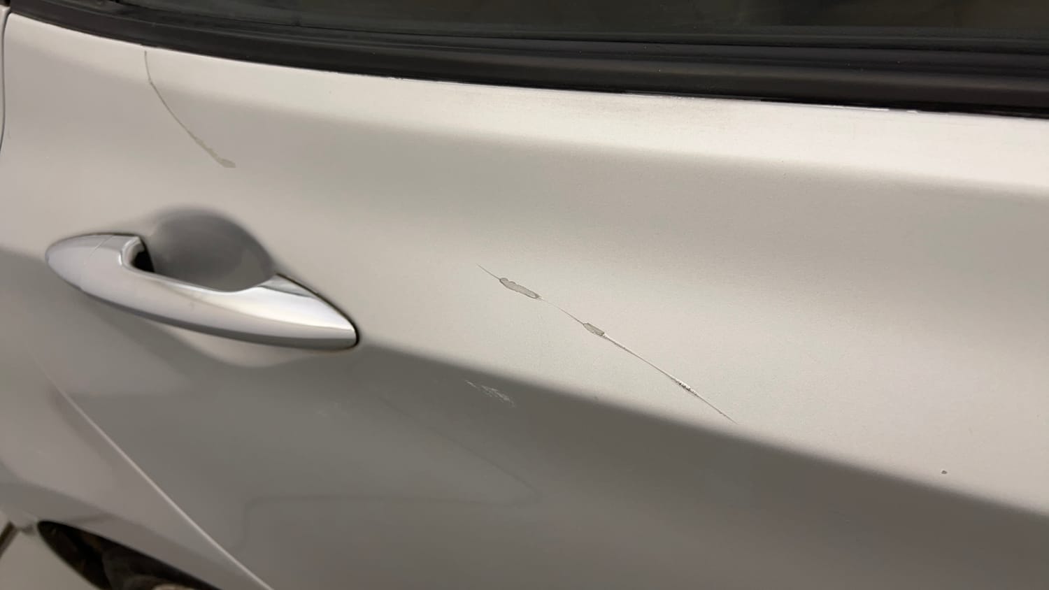 Used 2017 Hyundai Verna 1.6 CRDI SX (O) Diesel Manual dents MINOR SCRATCH