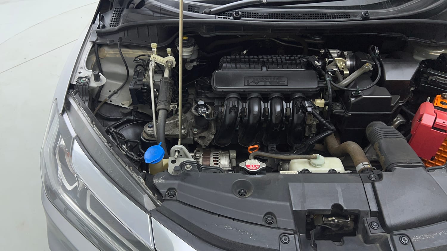 Used 2019 Honda City V Petrol Petrol Manual engine ENGINE RIGHT SIDE VIEW