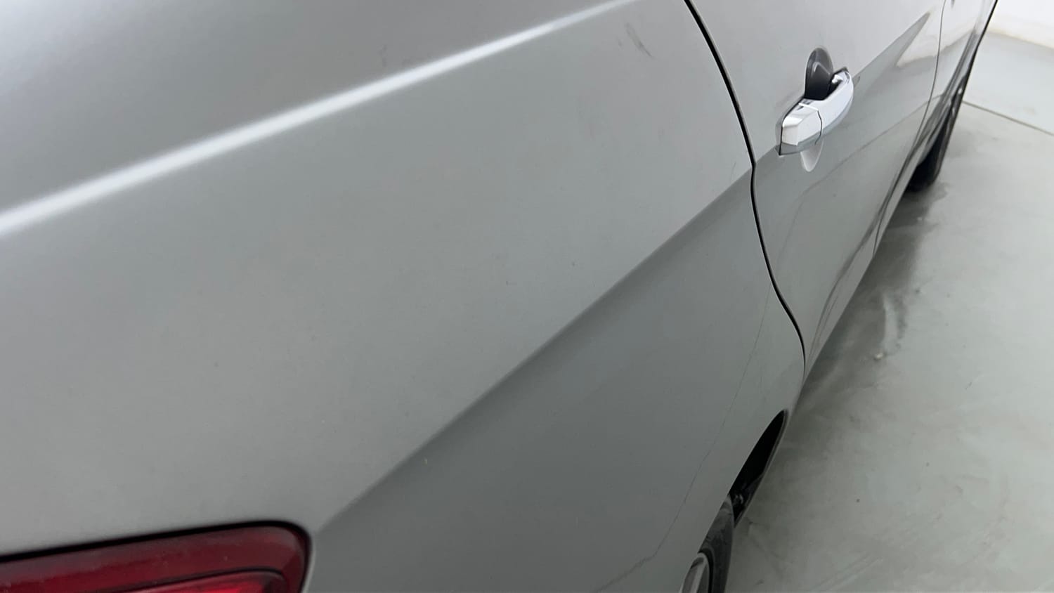 Used 2020 Maruti Suzuki Ciaz Alpha Hybrid 1.5 Petrol Manual dents MINOR SCRATCH