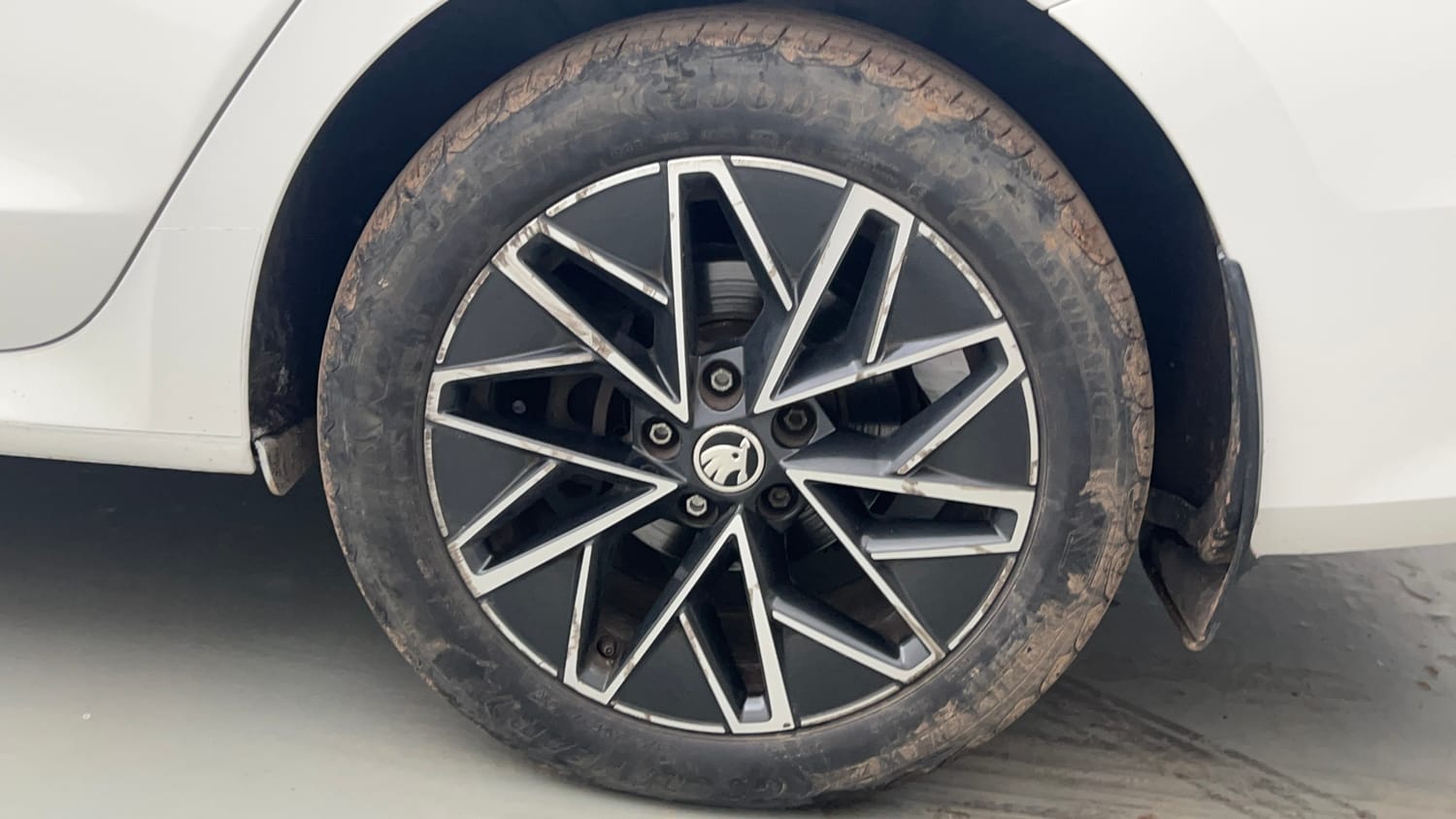Used 2022 Skoda Octavia L&K 2.0 Petrol Automatic tyres LEFT REAR TYRE RIM VIEW