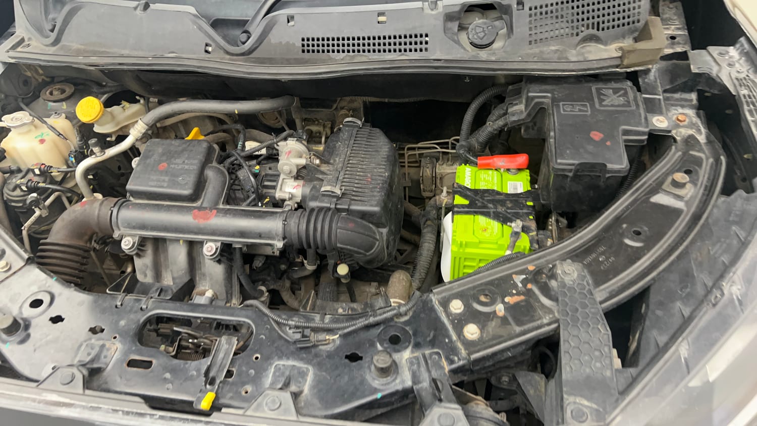 Used 2022 Nissan Magnite XV Petrol Manual engine ENGINE LEFT SIDE VIEW