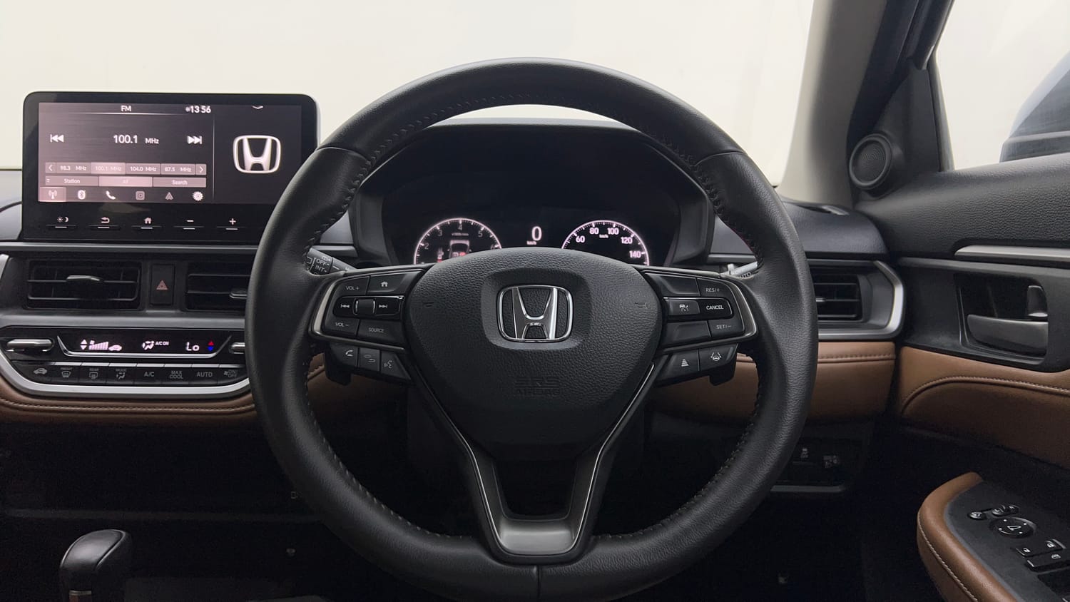 Used 2025 Honda Elevate ZX CVT Petrol Automatic interior STEERING VIEW