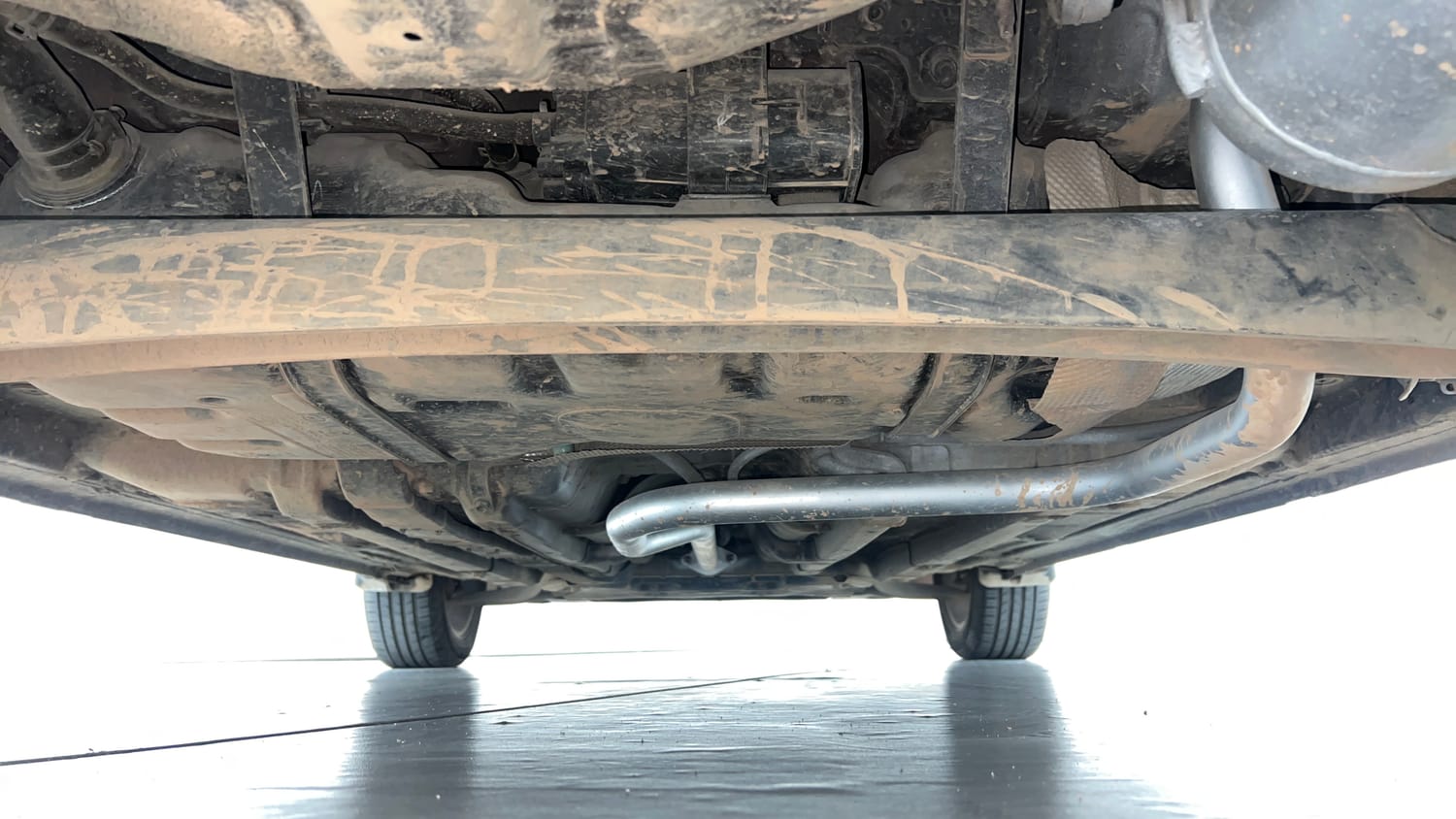 Used 2017 Hyundai Elite i20 Asta 1.2 Dual Tone Petrol Manual extra REAR UNDERBODY VIEW (TAKEN FROM REAR)