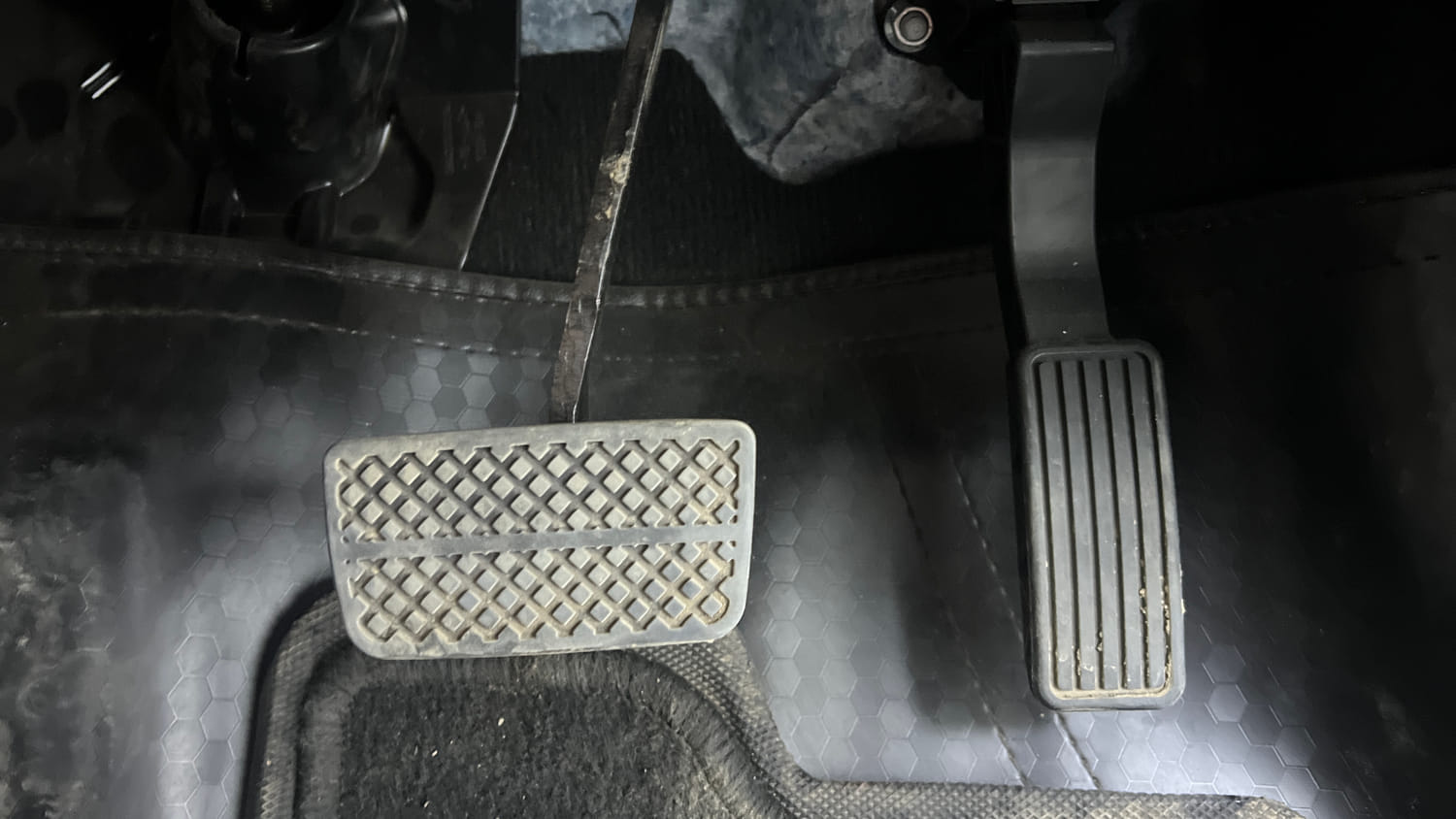 Used 2026 Honda Elevate V CVT Petrol Automatic interior PEDALS VIEW